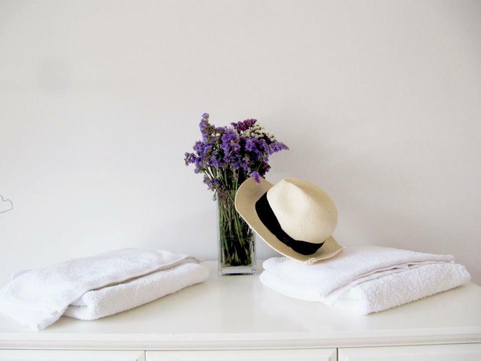 Unique Location With Rooftop View Athena Bagian luar foto